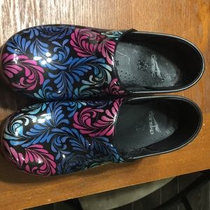Dansko nursing shoes
